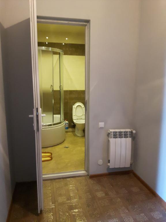 Apartment On Aleksandr Pushkin Street 第比利斯 外观 照片