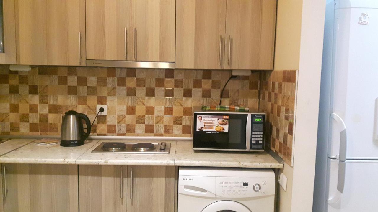 Apartment On Aleksandr Pushkin Street 第比利斯 外观 照片